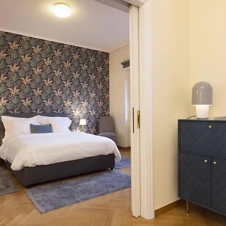 Apartment Valaoritou 6os - An Aristocratic 1 Bedroom In The Hear *