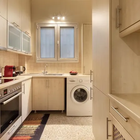 Valaoritou 6os - An Aristocratic 1 Bedroom In The Hear